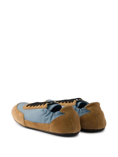 Prada round-toe lace-up sneakers - Brown