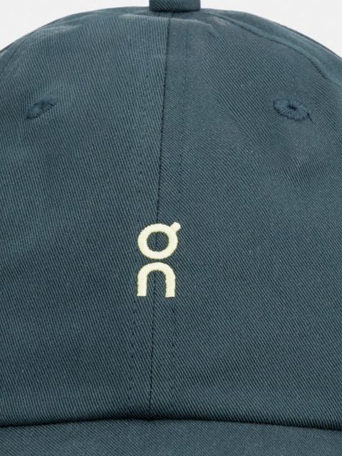 On czapka z daszkiem bawełniana - zdjęcie produktu nr 1