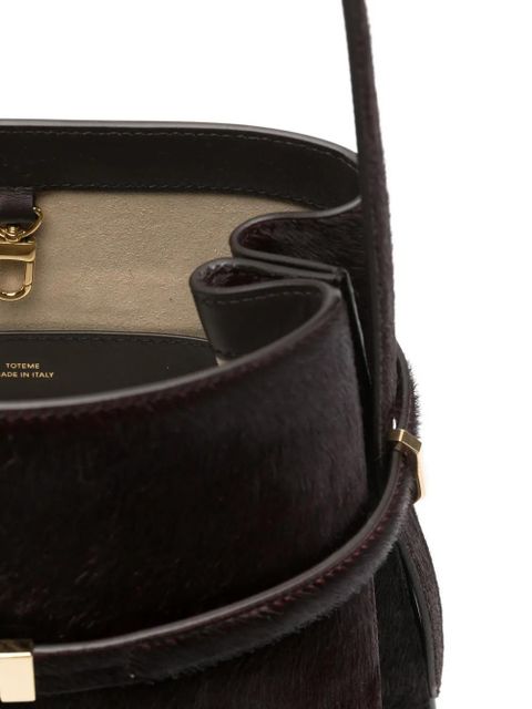 TOTEME belted-detail bucket bag - Red