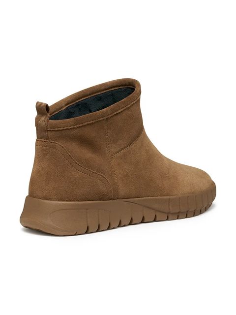 Geox botki zamszowe D FLEXTRIDE damskie kolor brązowy na płaskim obcasie D569AA 00022 C6372