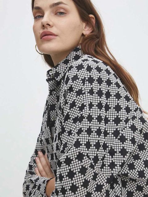 Answear.LAB koszula damska kolor czarny relaxed z kołnierzykiem klasycznym