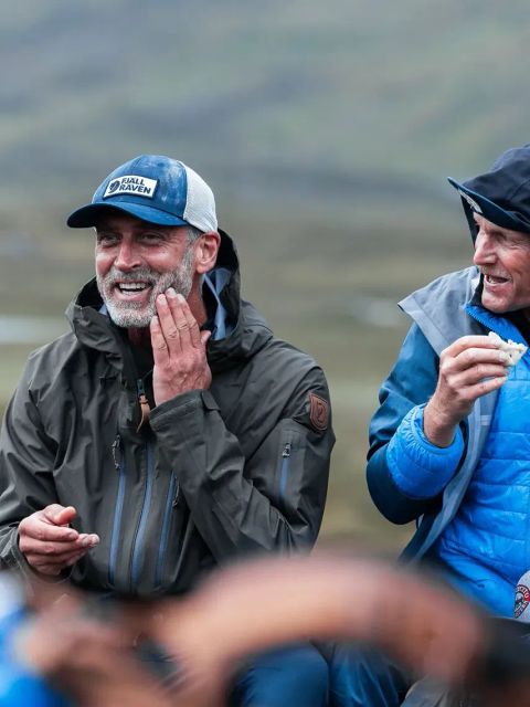 Fjallraven czapka z daszkiem Langtradarkeps kolor granatowy z aplikacją F13100182