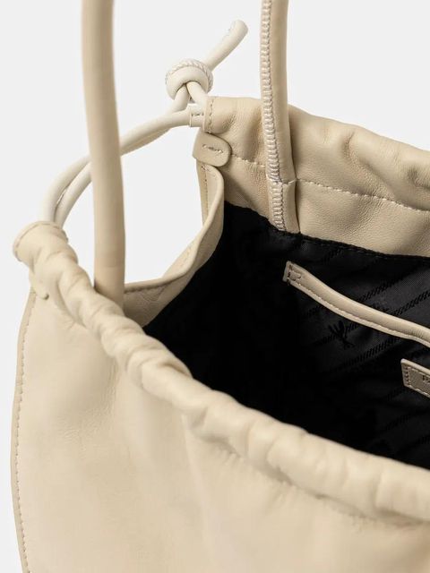 Patrizia Pepe torebka skórzana kolor beżowy 8B0251 L147