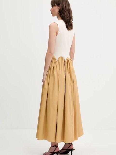 Never Fully Dressed sukienka kolor beżowy maxi rozkloszowana NFDDR2182 - zdjęcie produktu nr 2