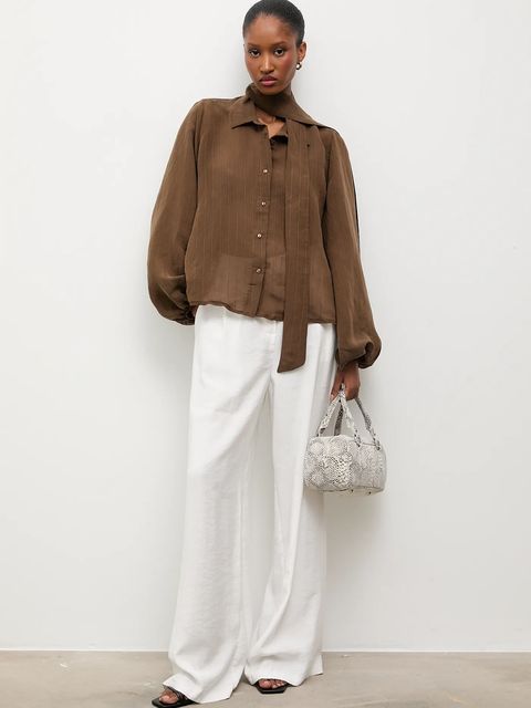 Answear.LAB koszula damska kolor brązowy relaxed z kołnierzykiem klasycznym