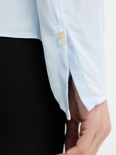 Patrizia Pepe koszula damska kolor niebieski regular z wiązanym dekoltem 8C0785 A8I1