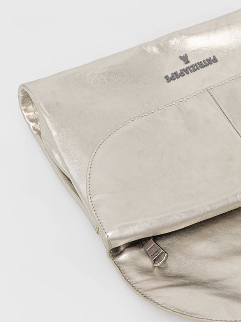 Patrizia Pepe kopertówka skórzana kolor srebrny 2B0152 L041
