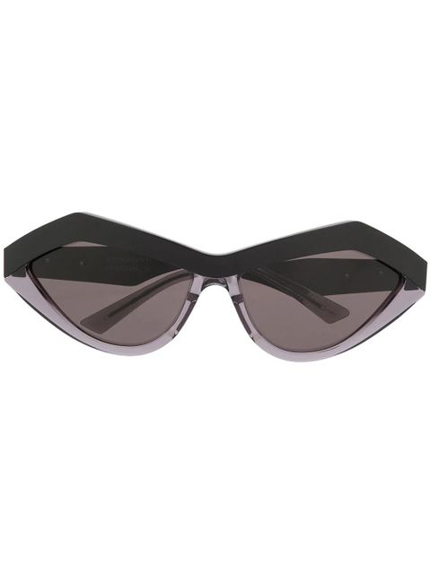Bottega Veneta Eyewear angular cat-eye sunglasses - Black - zdjęcie produktu nr 1