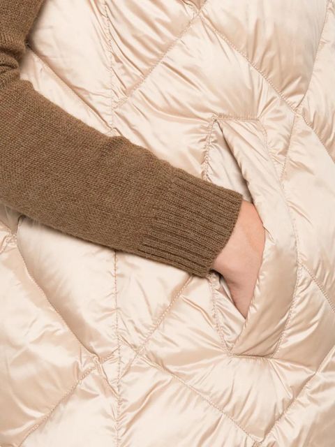 Max Mara hooded quilted gilet - Neutrals