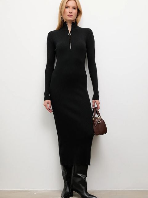 Answear.LAB sukienka z kaszmirem kolor czarny midi dopasowana - zdjęcie produktu nr 1