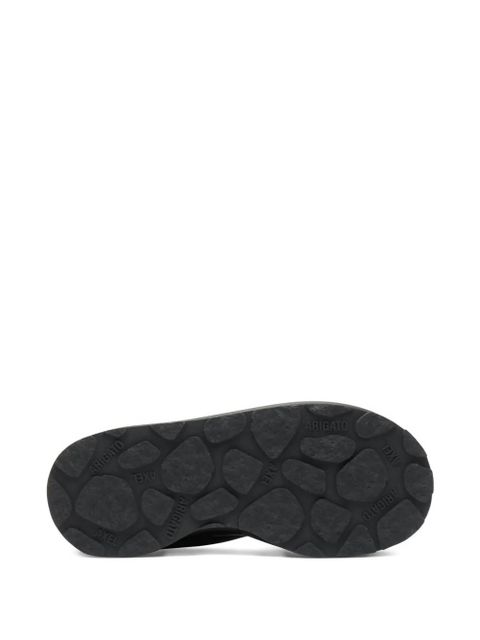 Axel Arigato Pillow sculpted slip-on clogs - Black