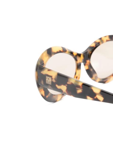 TOTEME logo-detail sunglasses - Brown