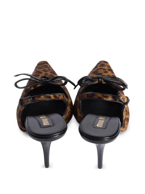 Miu Miu logo-print pumps - Brown