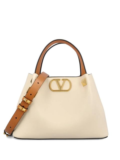 Valentino Garavani stud logo-plaque shoulder bag - Neutrals - zdjęcie produktu nr 1