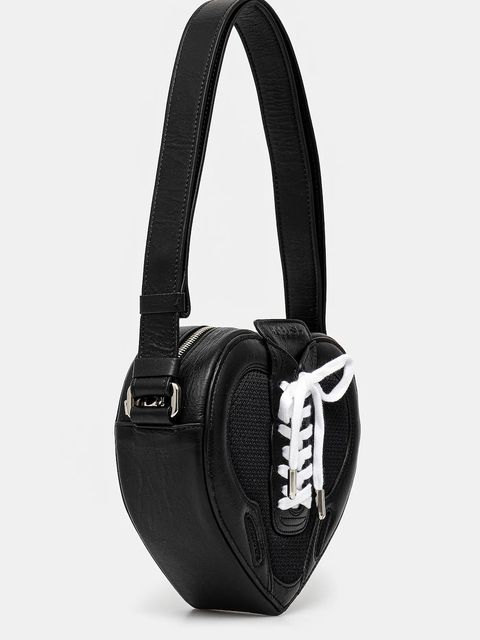 AMBUSH torebka skórzana Strapped Heart Shoulder Bag kolor czarny 12115063