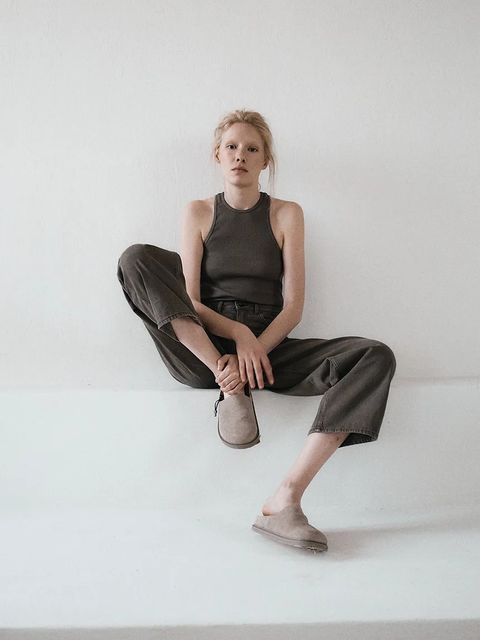 MUUV. top bawełniany PRESSE kolor brązowy PRESSE