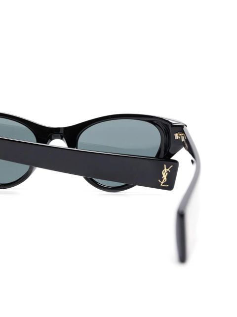 Saint Laurent Eyewear cat-eye frame sunglasses - Black