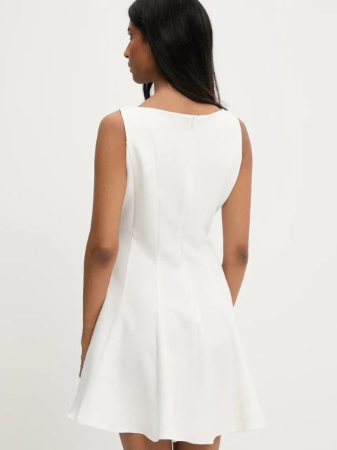 Answear.LAB sukienka kolor biały mini rozkloszowana