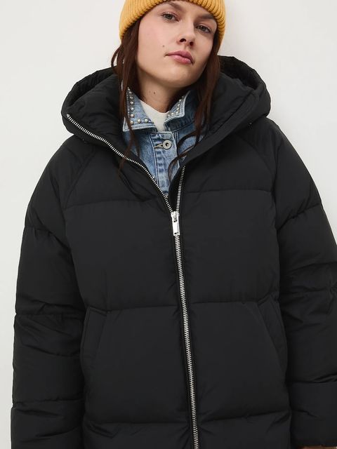 Medicine płaszcz puchowy kolor czarny