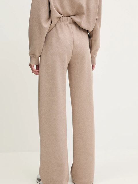 Guess spodnie dresowe ROBERTA kolor beżowy z aplikacją V5RB12 KC3D2