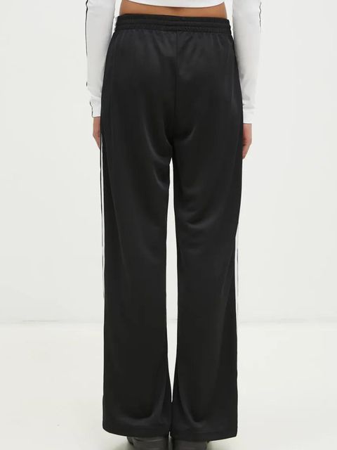 adidas Originals spodnie dresowe Firebird kolor czarny wzorzyste JC8245