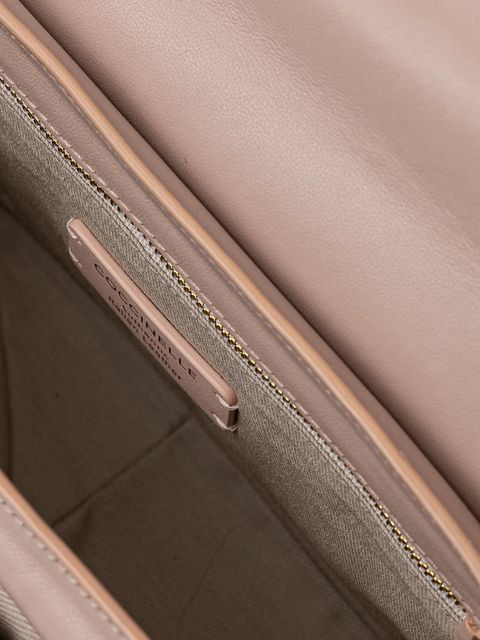 Coccinelle torebka skórzana COCCINELLE C-ME FLUFFY kolor beżowy E1.SUE.12.01.01