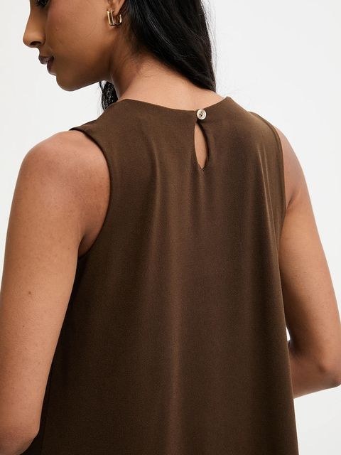 Answear.LAB sukienka kolor brązowy midi rozkloszowana