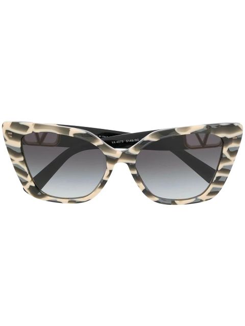 Valentino Eyewear VLOGO cat eye frame sunglasses - Grey - zdjęcie produktu nr 1