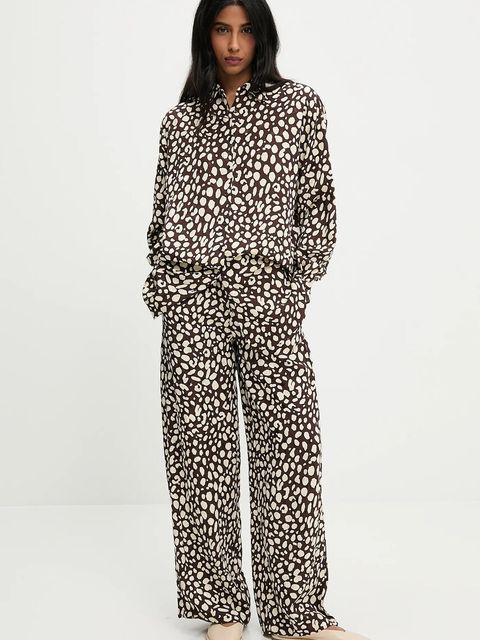 Answear.LAB koszula damska kolor brązowy relaxed z kołnierzykiem klasycznym