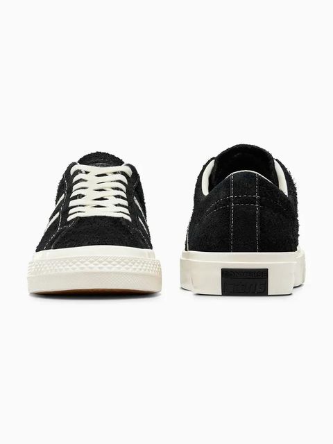 Converse tenisówki zamszowe One Star Academy PRO kolor czarny A06426C