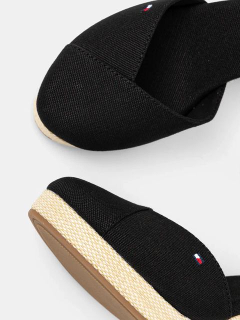 Tommy Hilfiger espadryle FLAG HIGH WEDGE ESPAD CLOSED TOE kolor czarny na koturnie FW0FW08494