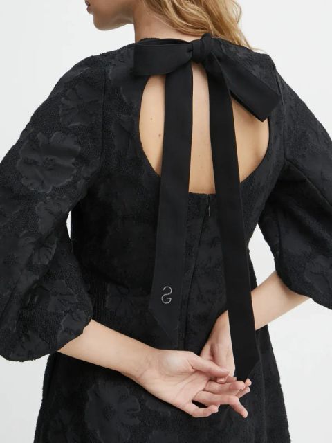 Stine Goya sukienka kolor czarny midi rozkloszowana SG-PS25-D061-2307