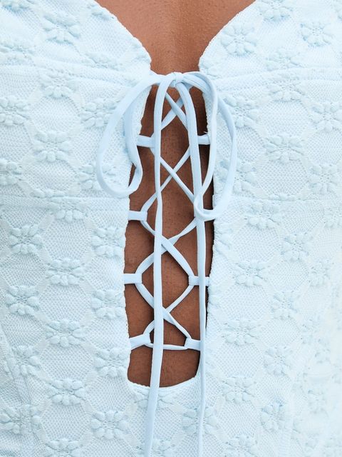 Bardot sukienka kolor niebieski maxi dopasowana 59928DB