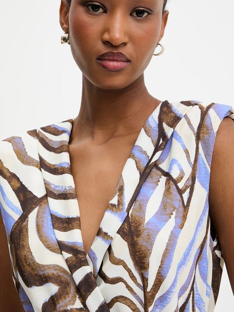 Answear.LAB sukienka kolor niebieski midi rozkloszowana