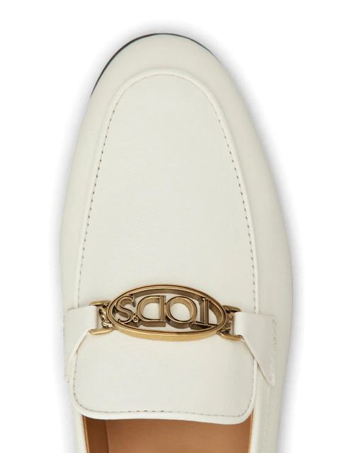 Tod's logo-plaque leather loafers - White