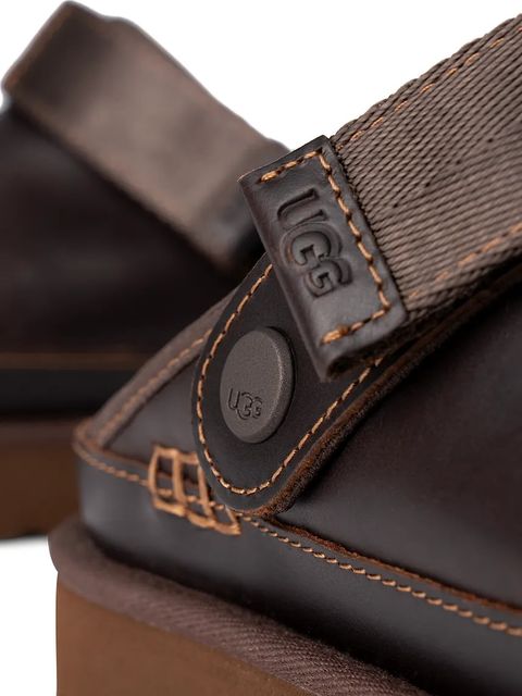 UGG klapki skórzane Goldenstar Clog Lthr Regen damskie kolor brązowy na platformie 1167536.IWD