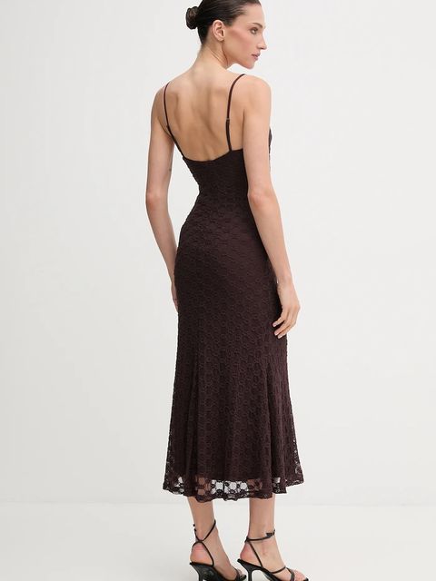 Bardot sukienka ADONI kolor brązowy maxi dopasowana 57998DB1 - zdjęcie produktu nr 2