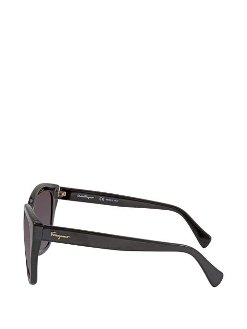 Ferragamo cat-eye sunglasses - Black