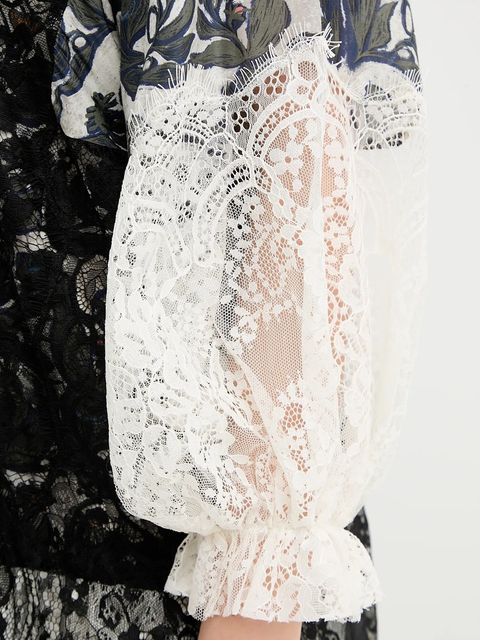 MUNTHE sukienka z domieszką jedwabiu LISSO kolor biały mini rozkloszowana 253131425322