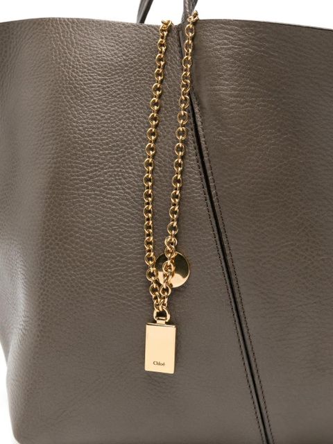 Chloé grainy-leather charm-detail tote bag - Grey