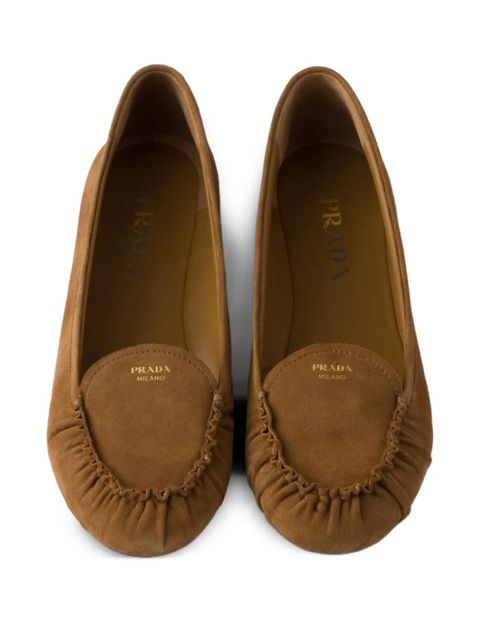 Prada ruffled suede loafers - Brown