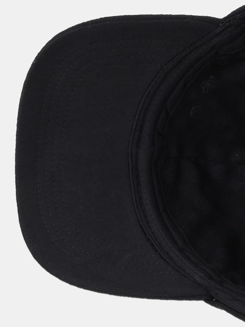 Guess czapka z daszkiem z dodatkiem wełny