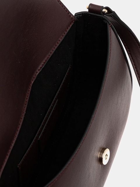 BOSS torebka skórzana kolor fioletowy 50547756