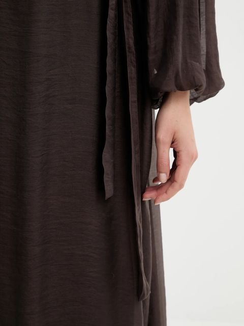 Answear.LAB sukienka kolor brązowy maxi oversize - zdjęcie produktu nr 2