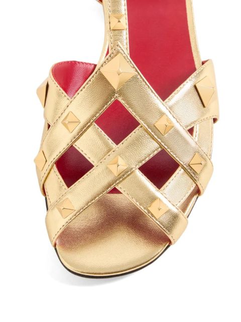 Valentino Garavani Studdy sandal in laminated nappa 05mm - Gold
