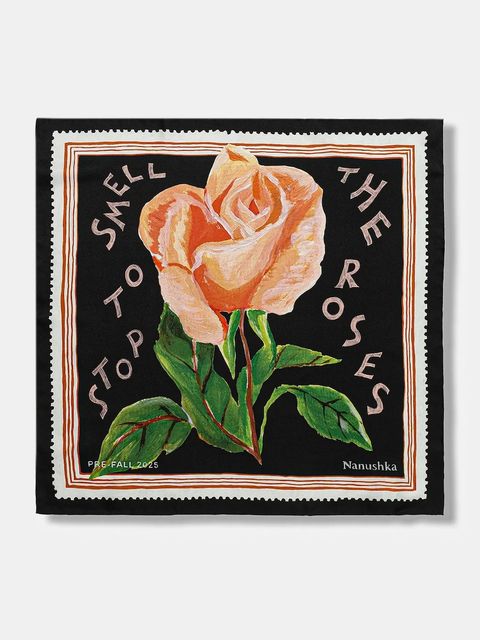 Nanushka chusta jedwabna kolor czarny wzorzysta NU25PFSC00299 - zdjęcie produktu nr 1