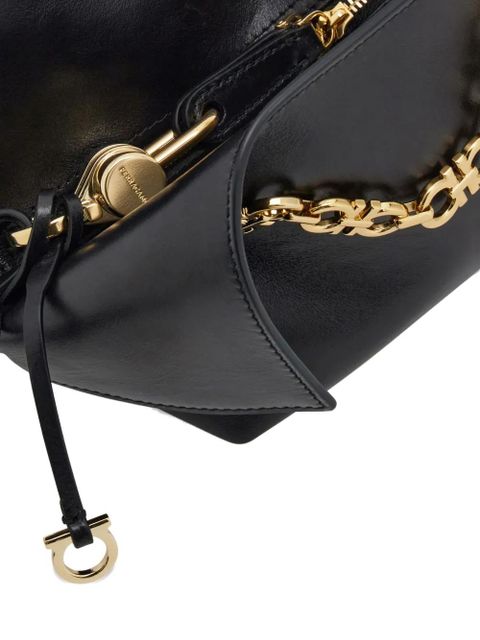 Ferragamo folded chain-link shoulder bag - Black