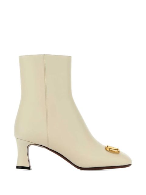 Valentino Garavani VLogo Signature 55 leather heeled ankle boots - Neutrals - zdjęcie produktu nr 1