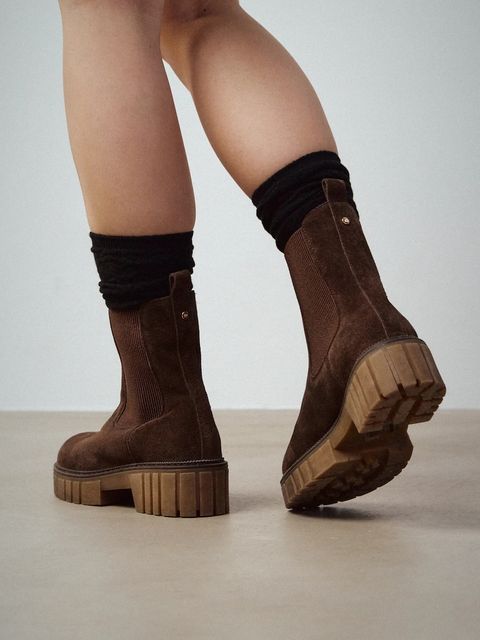 Medicine botki zamszowe kolor brązowy na platformie