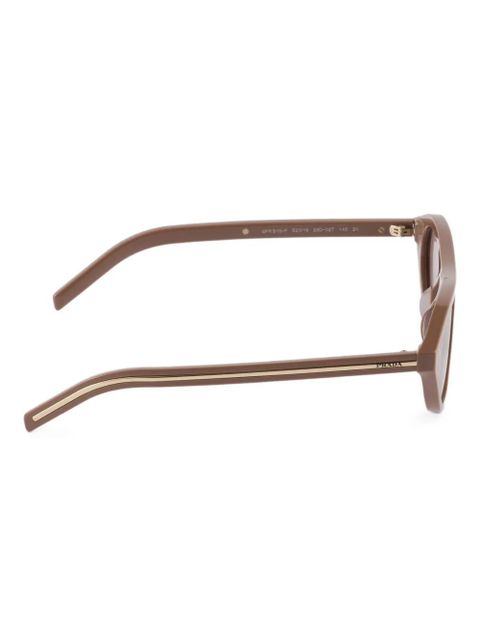Prada Eyewear triangle-detail cat-eye sunglasses - Brown